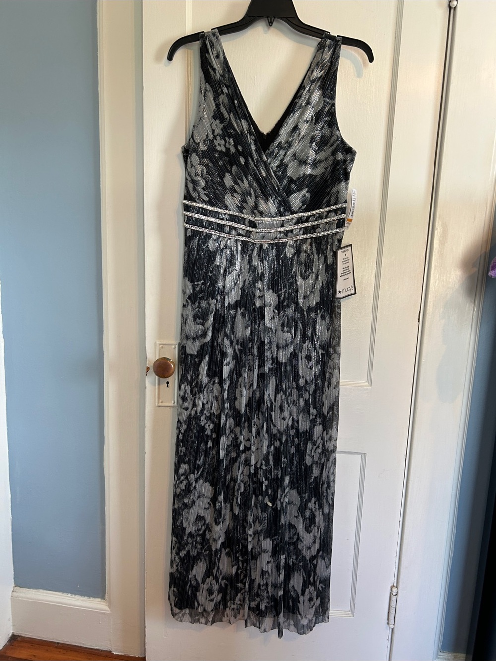 R&M Richards Black Silver Floral V-Neck Special Occasion Maxi Dress 16W NWT